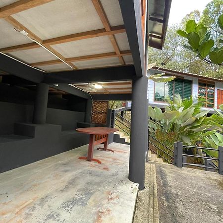 Dr Dusun Hotel Hulu Langat Buitenkant foto