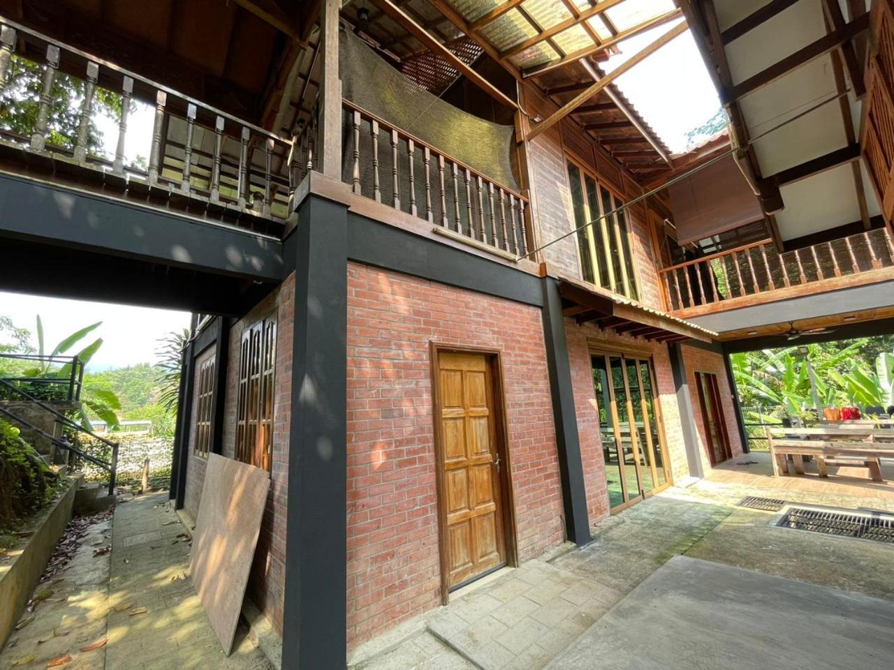 Dr Dusun Hotel Hulu Langat Buitenkant foto