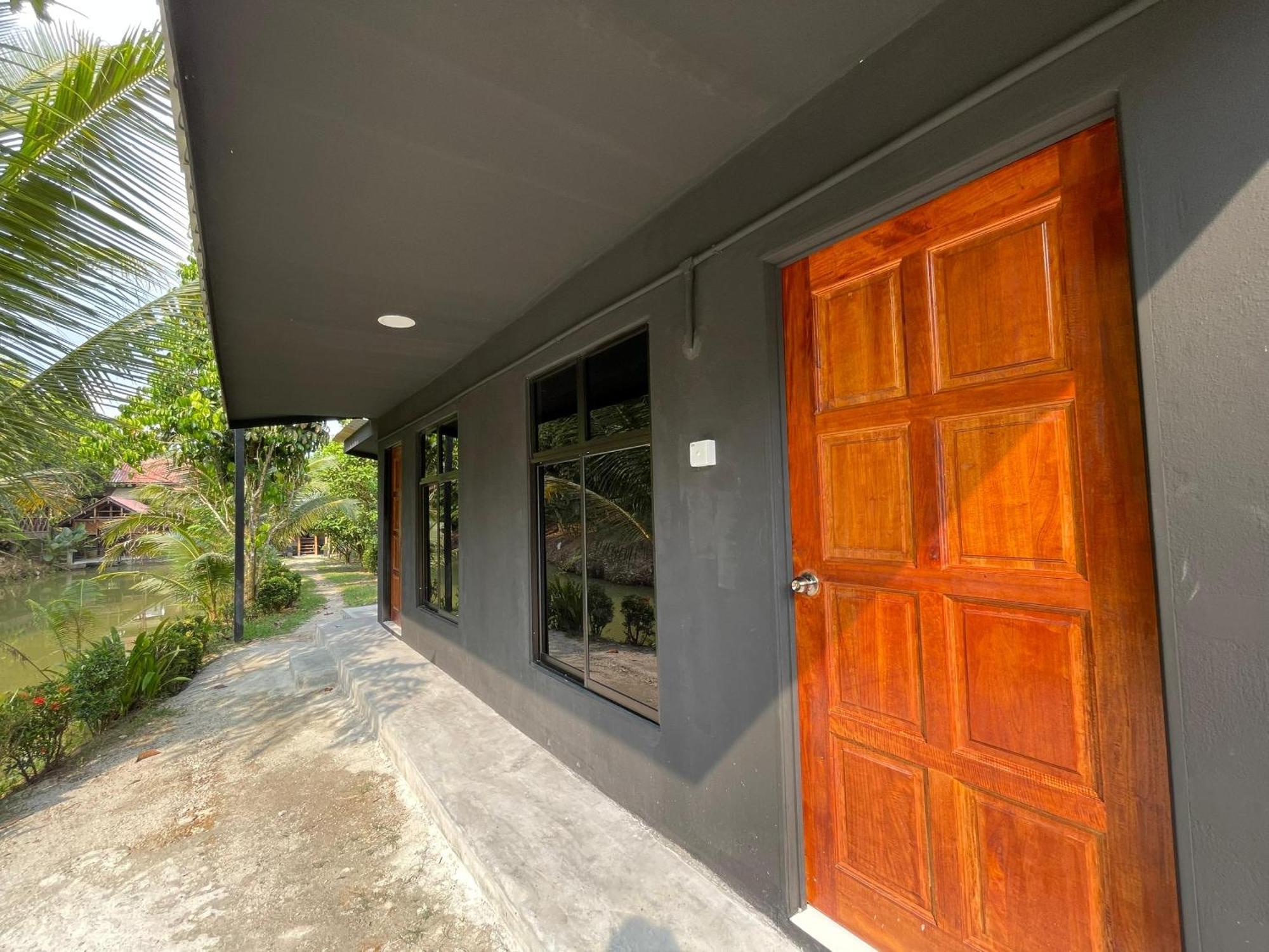 Dr Dusun Hotel Hulu Langat Buitenkant foto