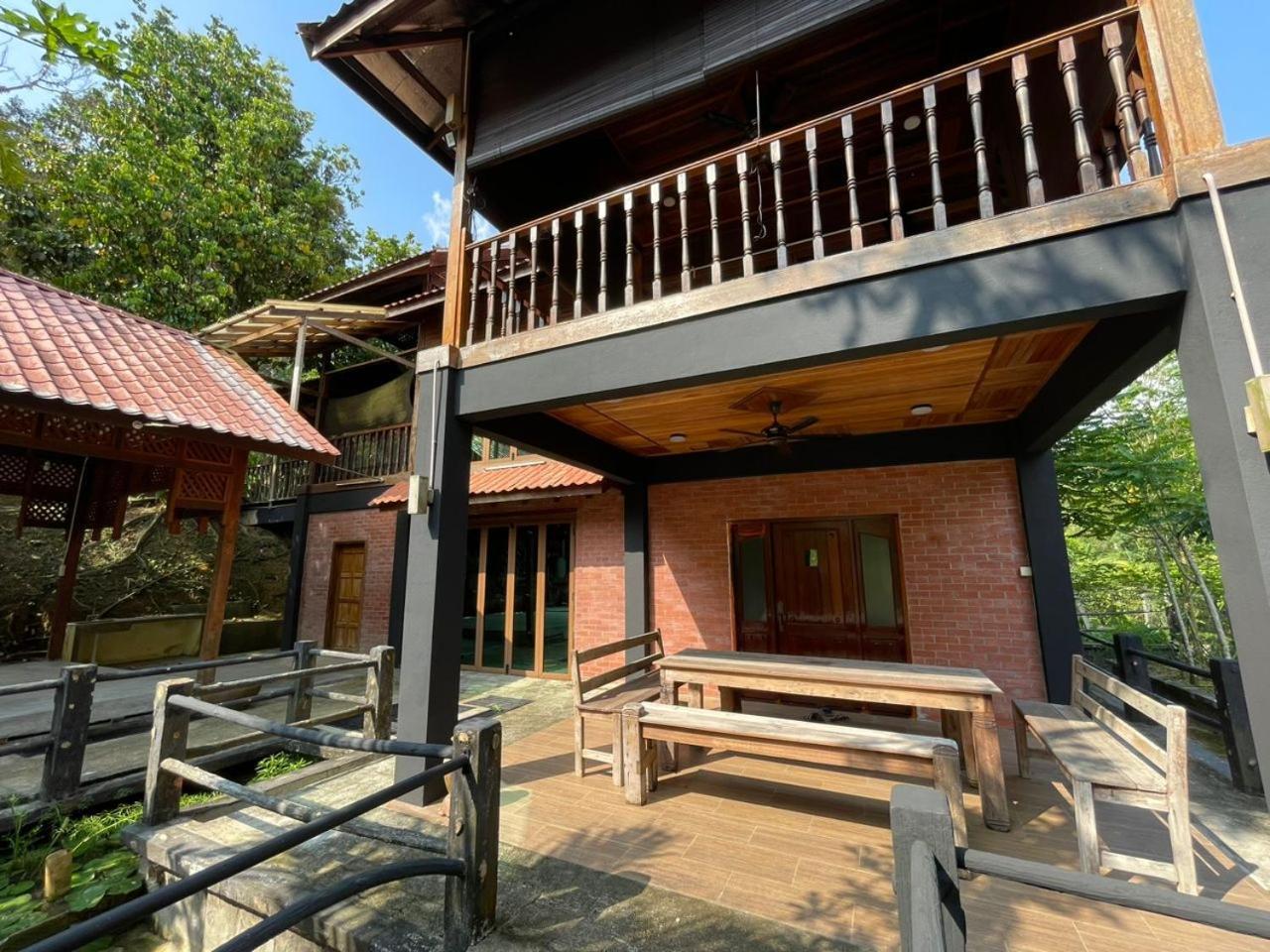 Dr Dusun Hotel Hulu Langat Buitenkant foto