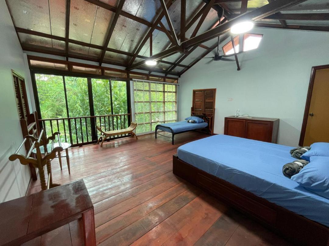 Dr Dusun Hotel Hulu Langat Buitenkant foto