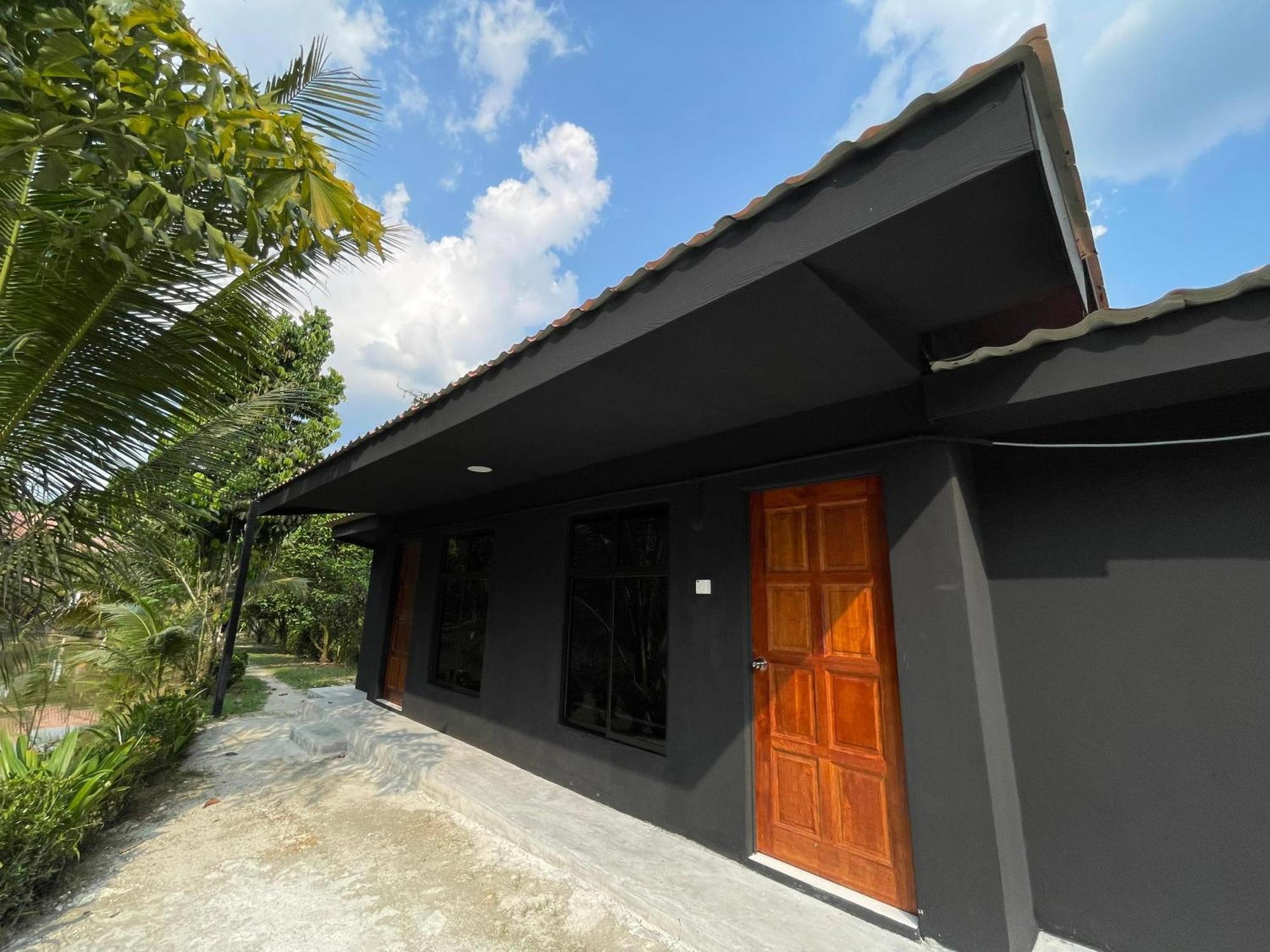 Dr Dusun Hotel Hulu Langat Buitenkant foto