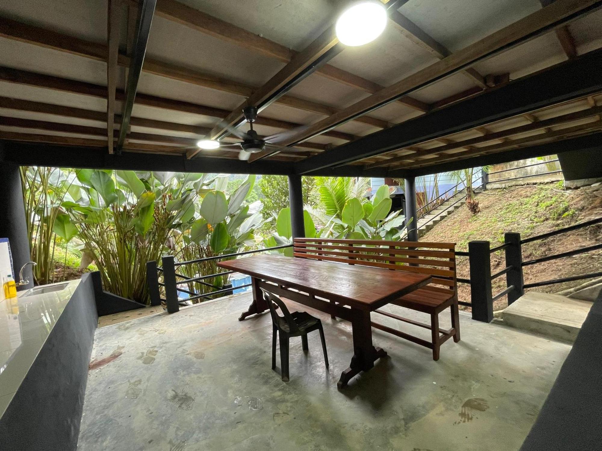 Dr Dusun Hotel Hulu Langat Buitenkant foto