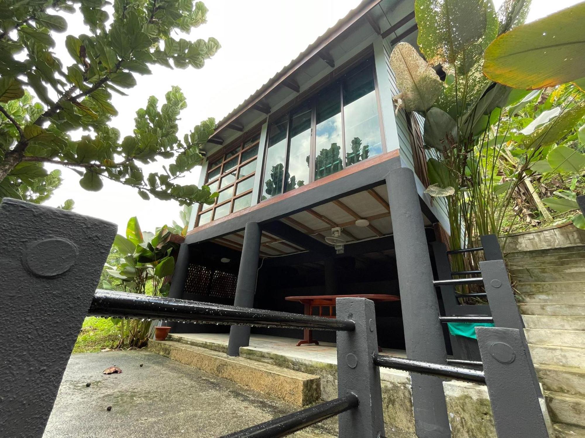Dr Dusun Hotel Hulu Langat Buitenkant foto