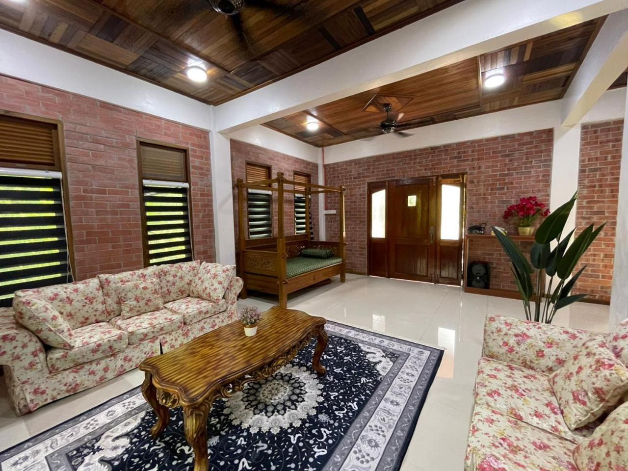 Dr Dusun Hotel Hulu Langat Buitenkant foto