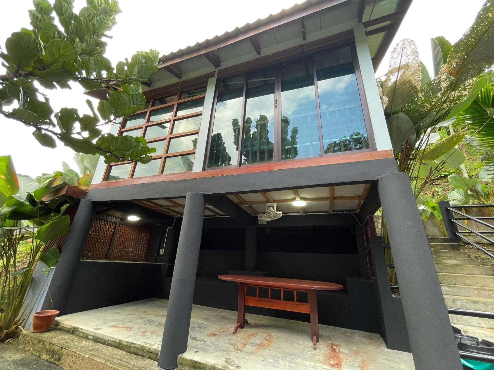 Dr Dusun Hotel Hulu Langat Buitenkant foto