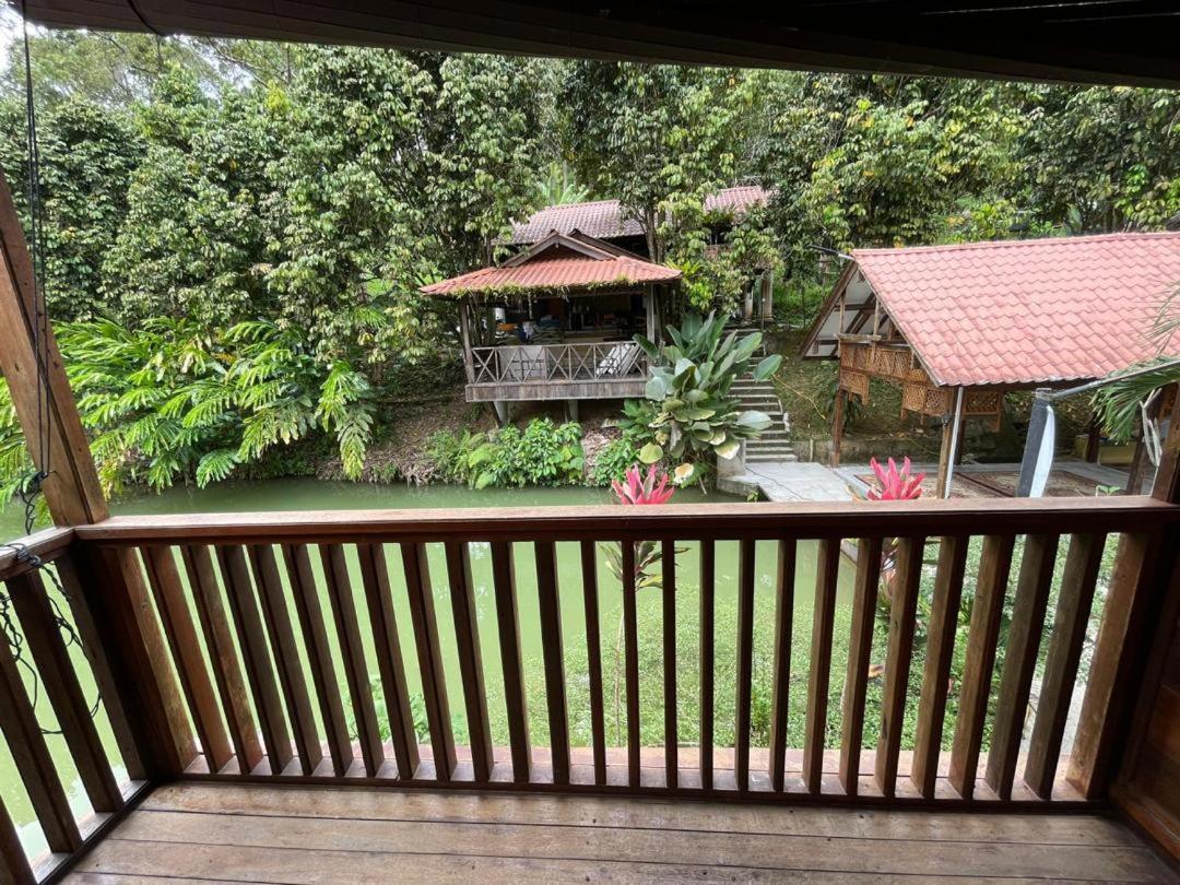 Dr Dusun Hotel Hulu Langat Buitenkant foto